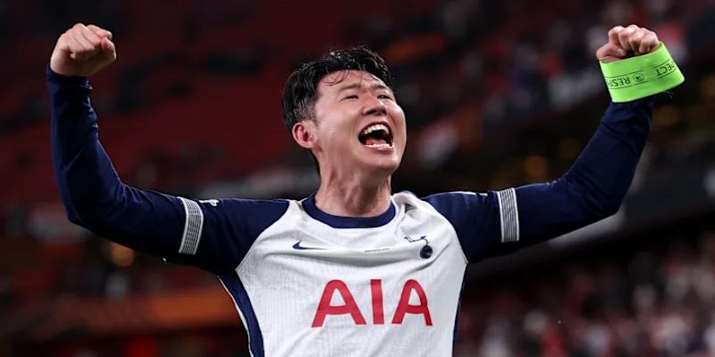 Son Heung-min là huyền thoại bóng đá Châu Á