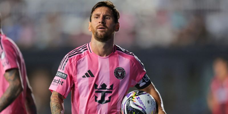 Phản ứng của người hâm mộ và cộng đồng bóng đá về sự việc